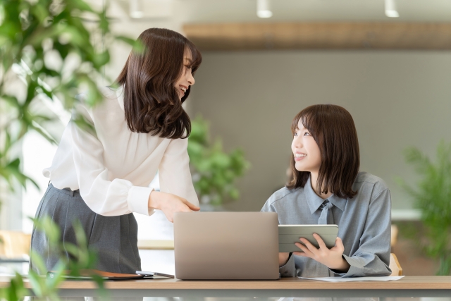 オフィスの女性