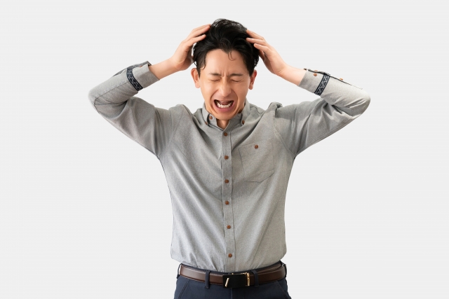 悩んでる人
